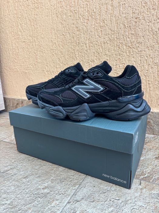 New Balance 9060 Triple Black