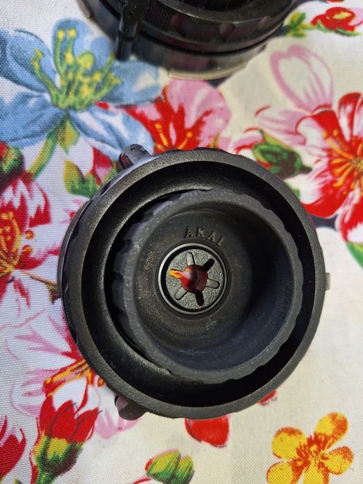 Adaptoare NAB originale Akai.