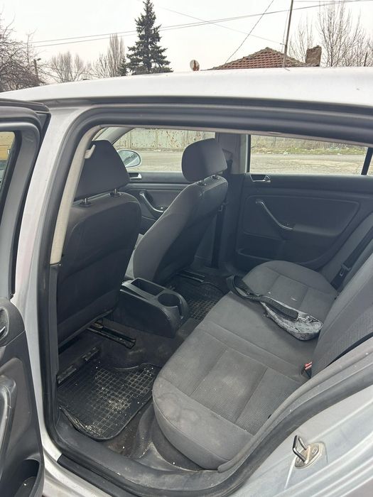 • Продавам Голф 5 1.9 105кс на ЧАСТИ както и всякакви части и за други