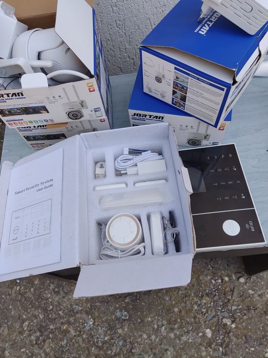 Set supraveghere casa.alarma inteligenta.set camere wireless.outdoor.extender wifi