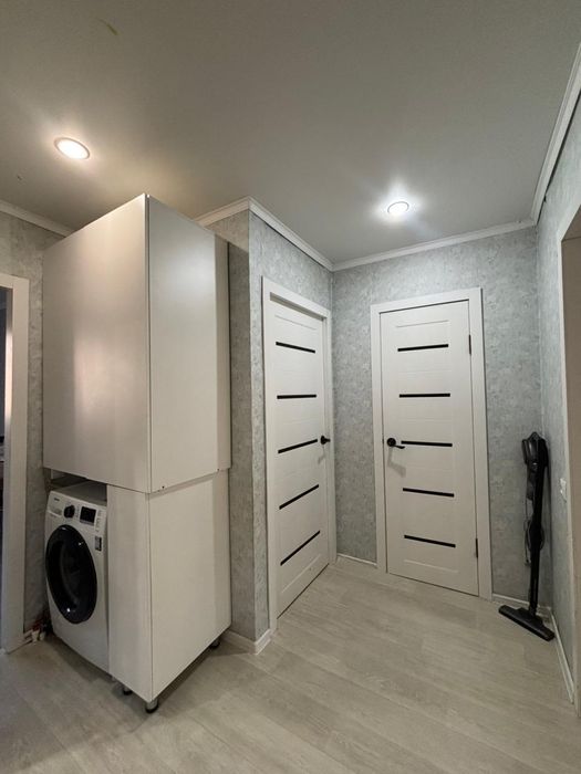 Продам 2 комн,кв, 2/5, центр