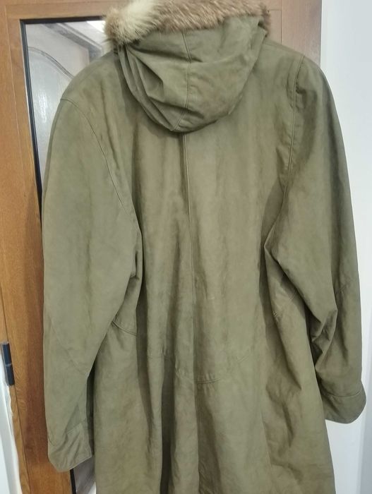 Пролетно-есенно дълго кожено манто