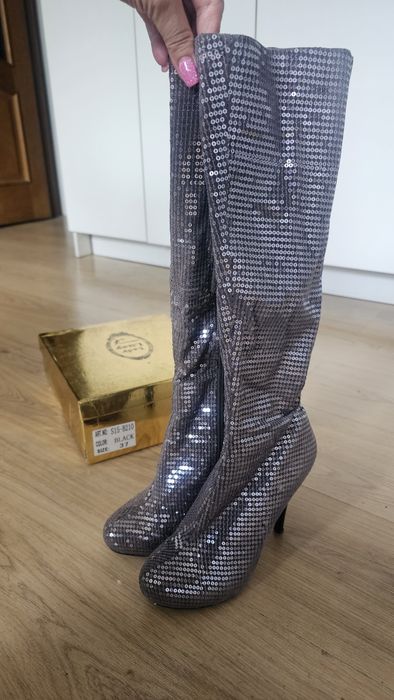 Сапоги женские продам 36 размер