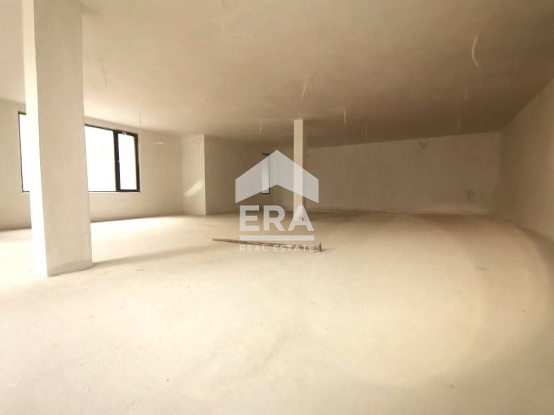 Продава се Офис в Варна, Център - 237 кв.м за 3528 €/кв.м - Снимка #1