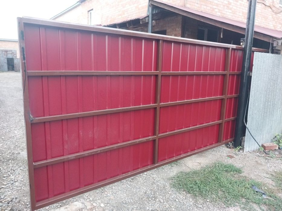 Изготовление откатных ворот обычных .