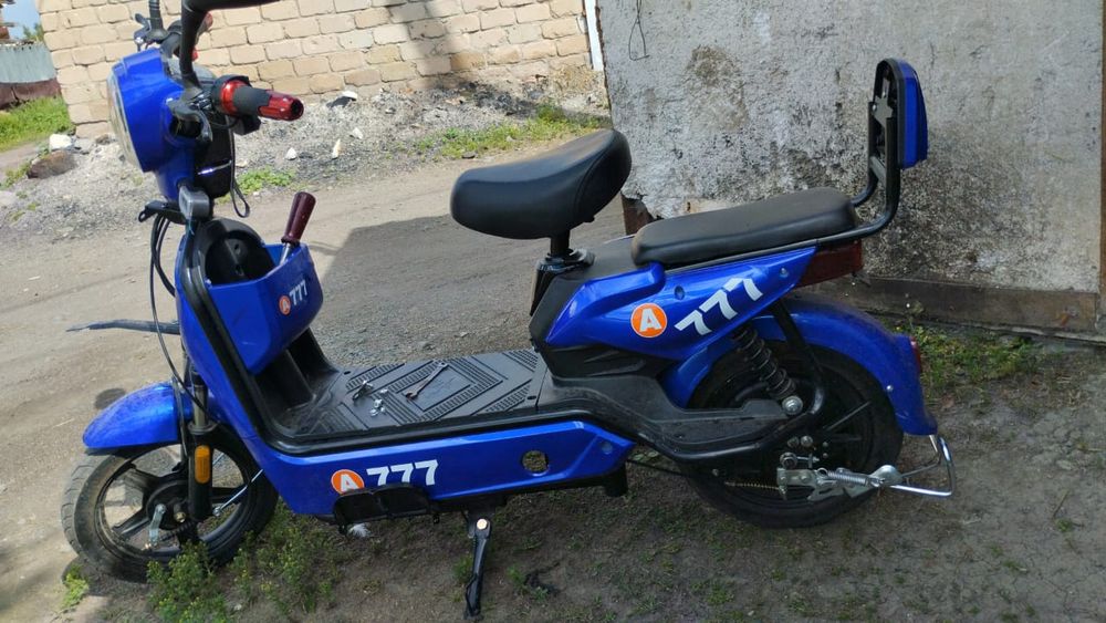 Продам Электро мопед.
