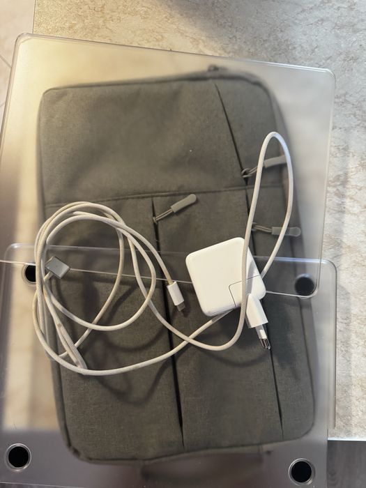 Apple MacBook 13 M3