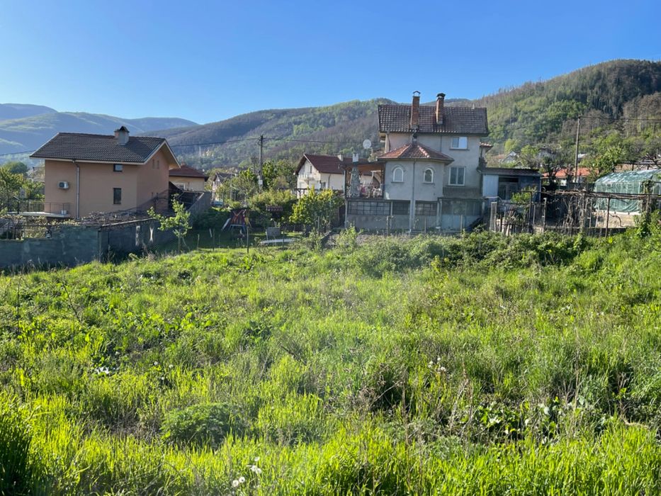 Дава се под наем Парцел в Шипка - 800 кв.м за 55000 € - Снимка #2