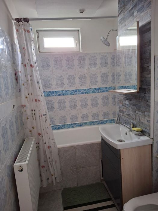 Dau in chirie apartament cu 2 camere, peste drum de Supeco