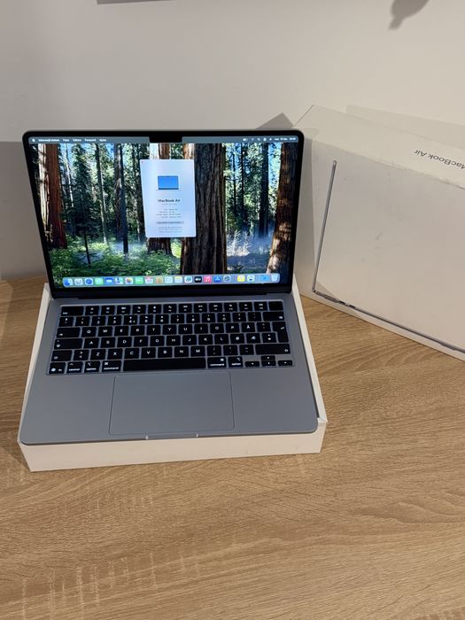 Vand macbook air 13 inch m4 16 gb ram 256gb  folosit 16zile , garnatie