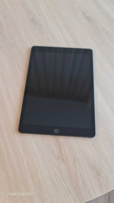 Tabletă iPad 8 (2020) wifi + cellular - 128 GB stocare