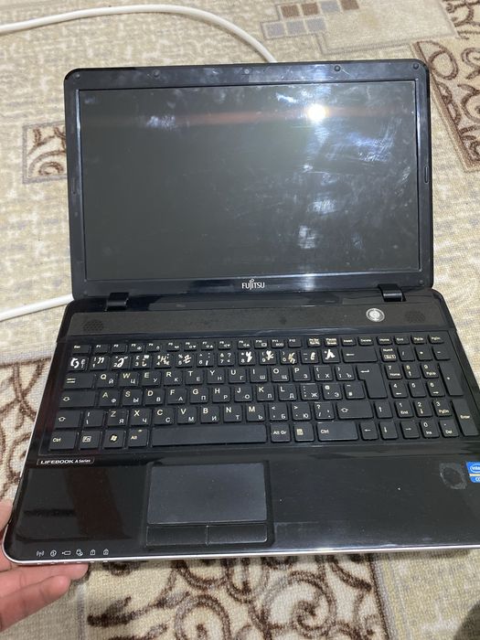 Ноутбукк Fujitsu