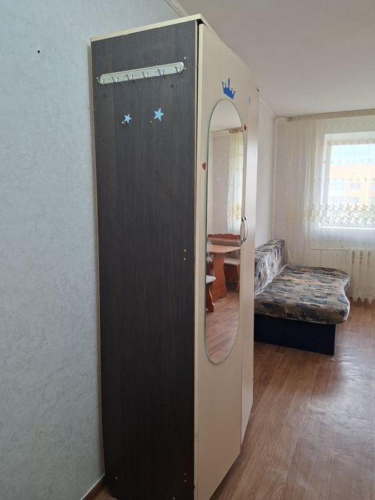 Продам шкаф на манаса 20/1