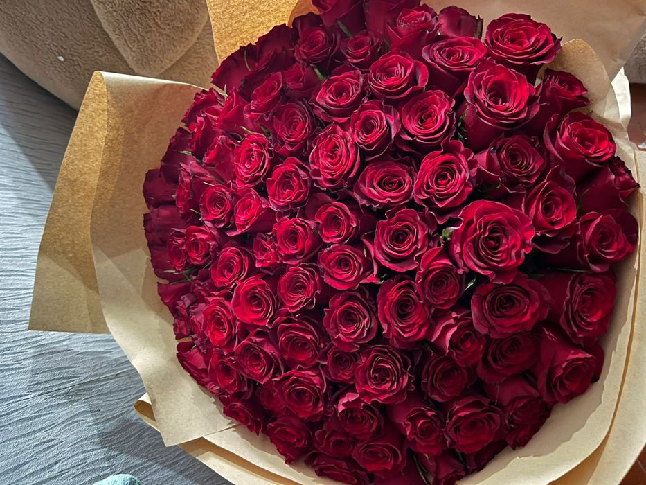 101 красные розы