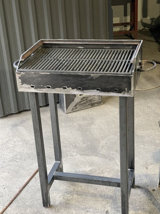 Gratar 600x400mm cu picioare demontabile