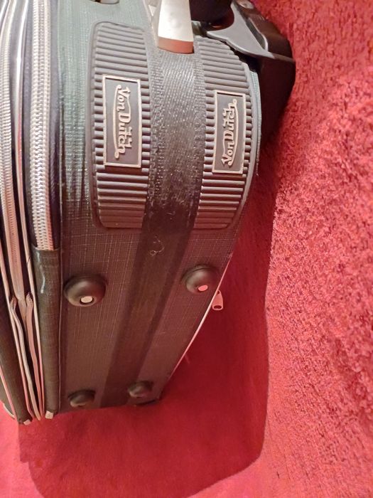 Куфар Von Dutch-перфектен