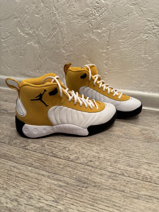 Продам кргссовки