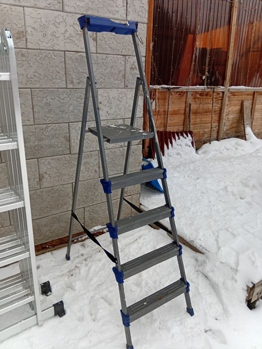 Аренда лестницы и стремянки.