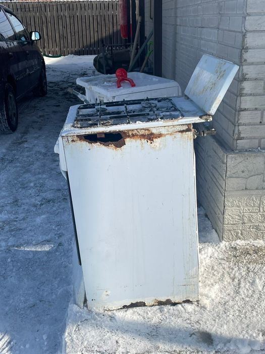 Продам газ плиту