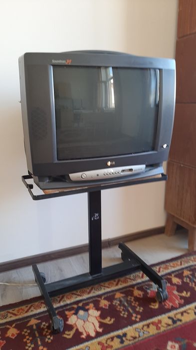 Телевизор продаётся