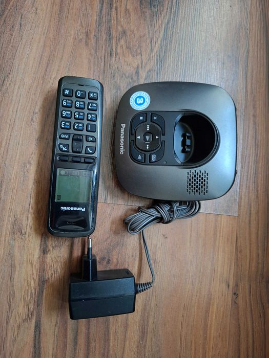 Радио телефон Panasonic с автоответчиком