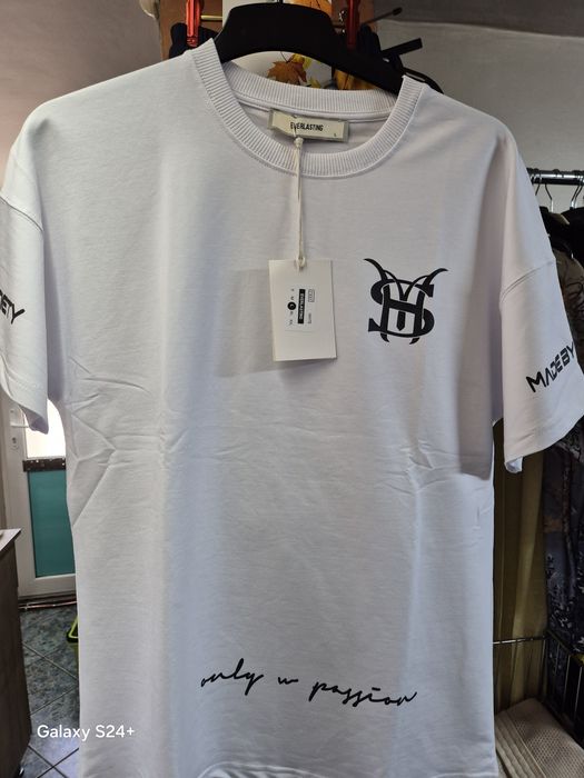 Tricou made by society