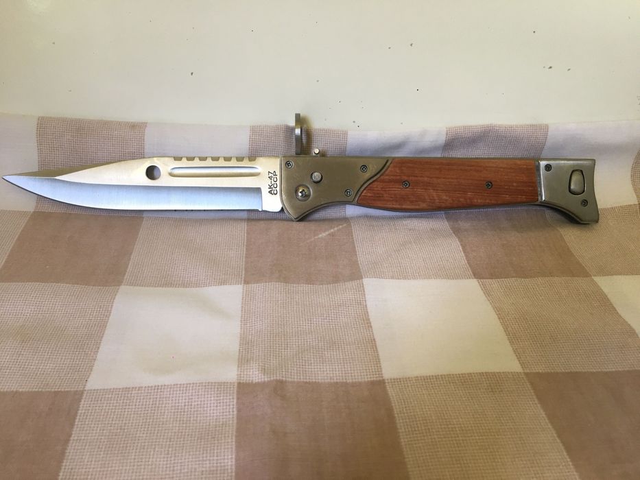 Ак-47, НОВ автоматичен нож