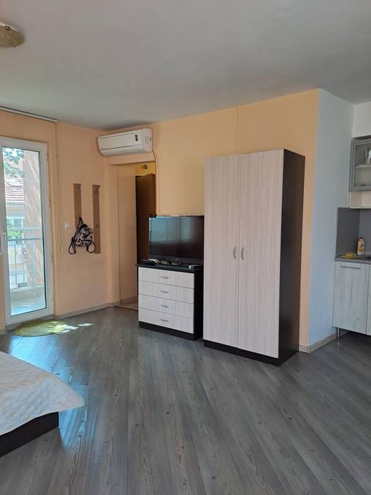 Дава се под наем Едностаен апартамент в Пловдив, Кършияка - 48 кв.м за 306 € - Снимка #3