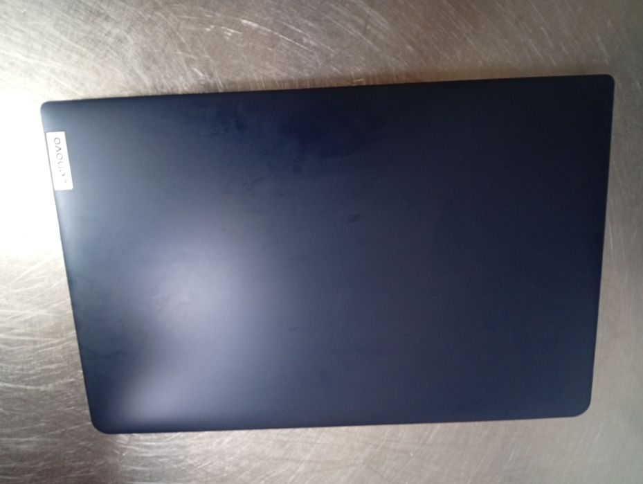 Vând leptop preț 700 lei