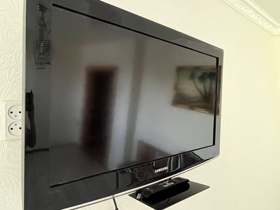 Продам телевизор Самсунг