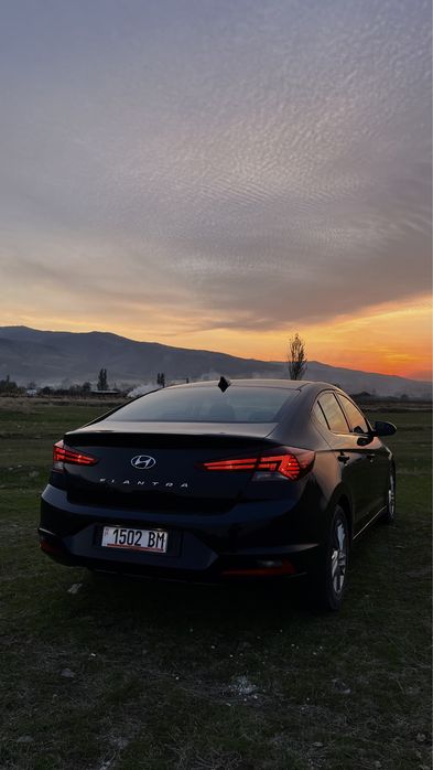 Hyundai Elantra 2019