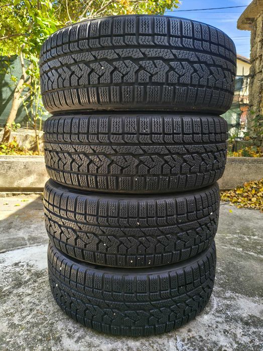 215/55/18 4бр.Kumho Зимни гуми