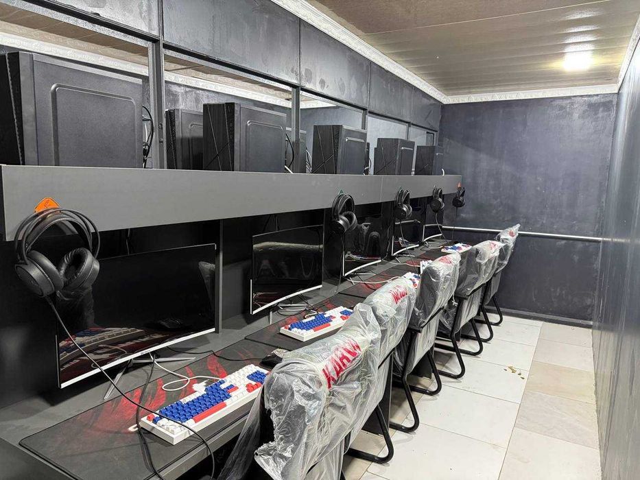 Комьютерный клуб. Комьпютеры полный комплект