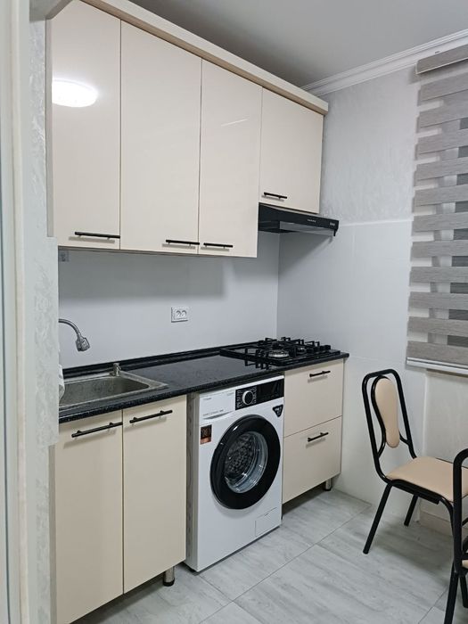 Mirobod tumani Oybek metro bekati yaqinida kivartera bor sirochna