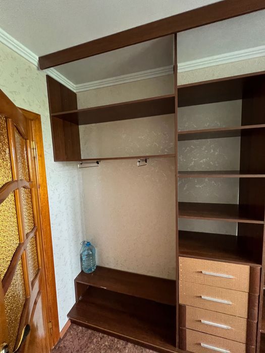Продам шкаф  кровать стол  самовывоз
