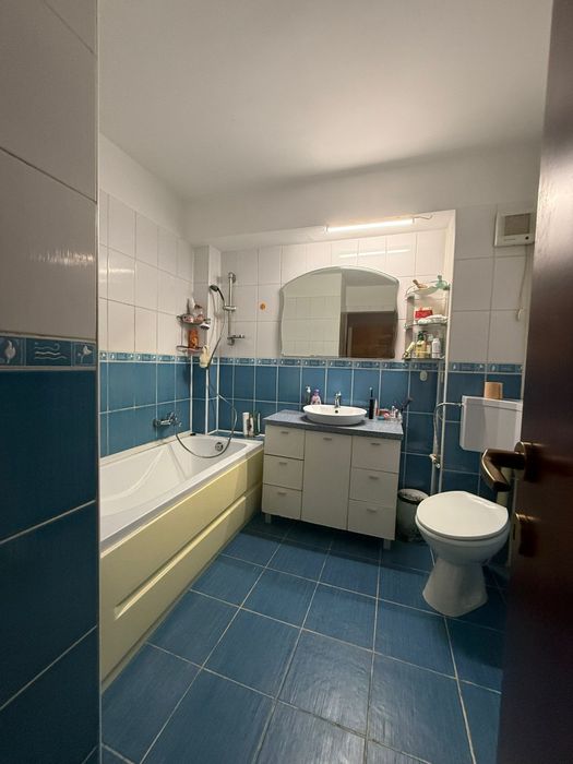 Caut colega de apartament
