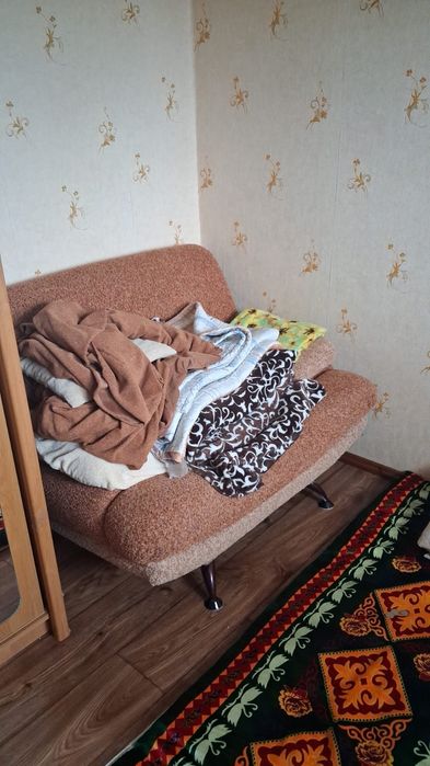 Продам диван с креслом