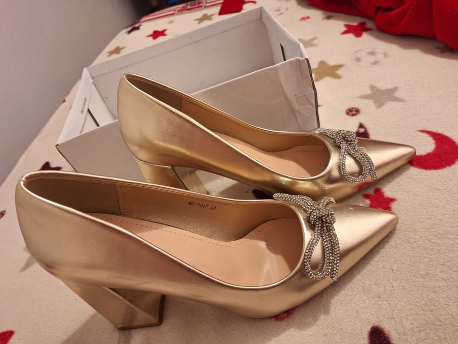 Pantofi stiletto cu toc gros