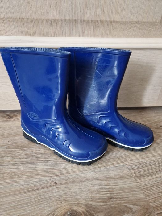 Продам резиновые сапожки