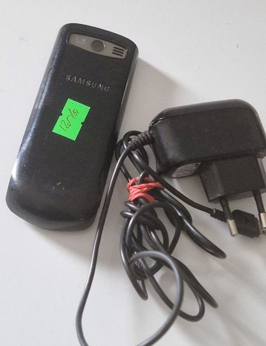 Telefon Samsung cu butoane