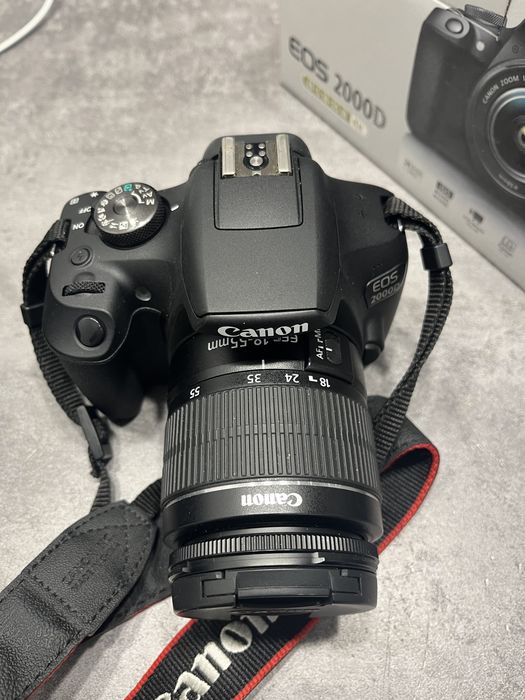 Фотоаппарат Canon 2000d