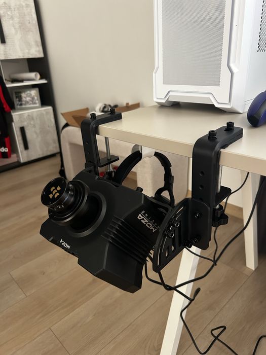 Moza TSW Wheel + Table Clamp