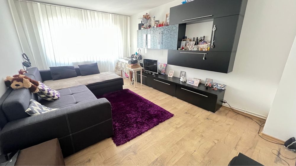 Vand apartament 2 camere decomandate !