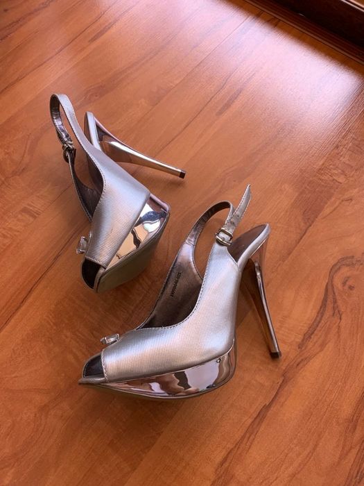 Продам босоножки 33-34 р