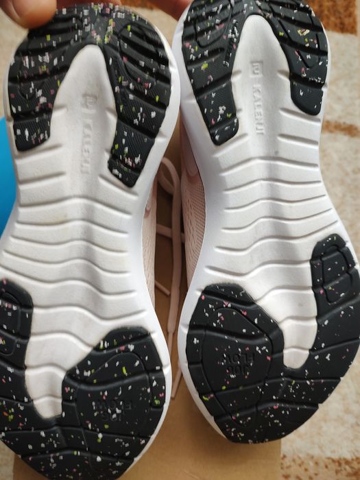 Adidasi Kiprun Decathlon roz marime 37, stare f.buna