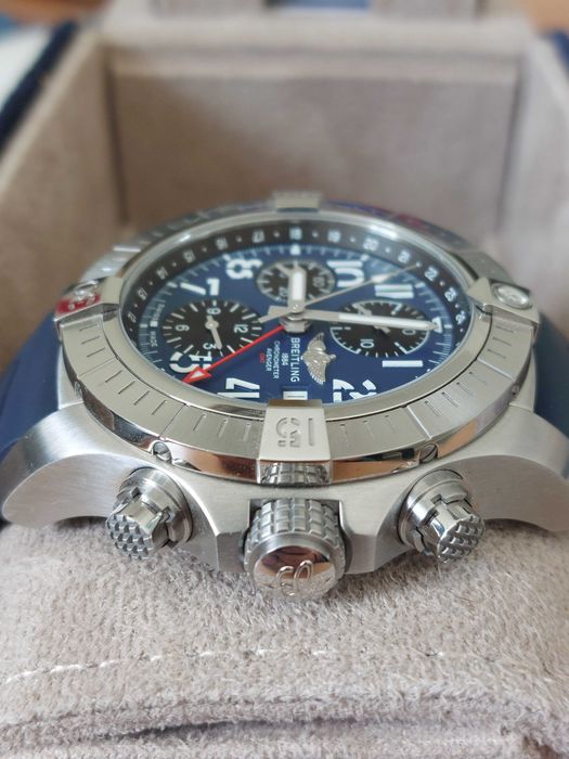 Breitling Avenger II Seawolf / Chronograph GMT 45 Diver's Auto