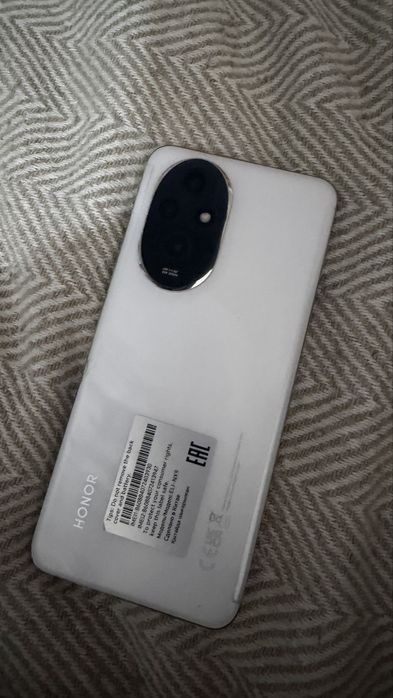 Honor 200  цена 100000 тг
