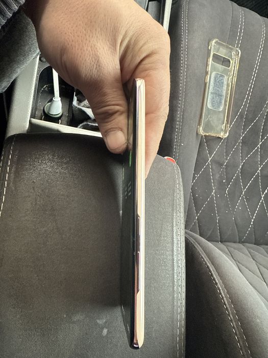 Samsung s10 телефон