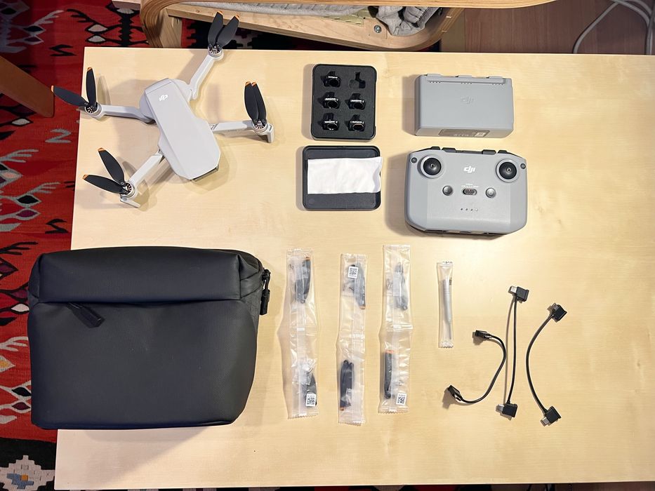 Дрон DJI Mini 4K  Fly More гаранция Care refresh