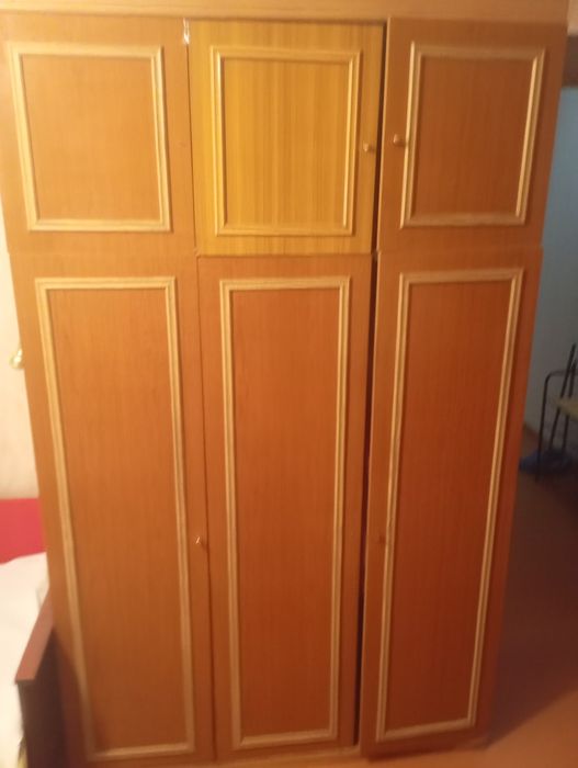 Отдам шкаф с антресолями